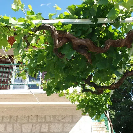 Apartman Luci Zadvarje